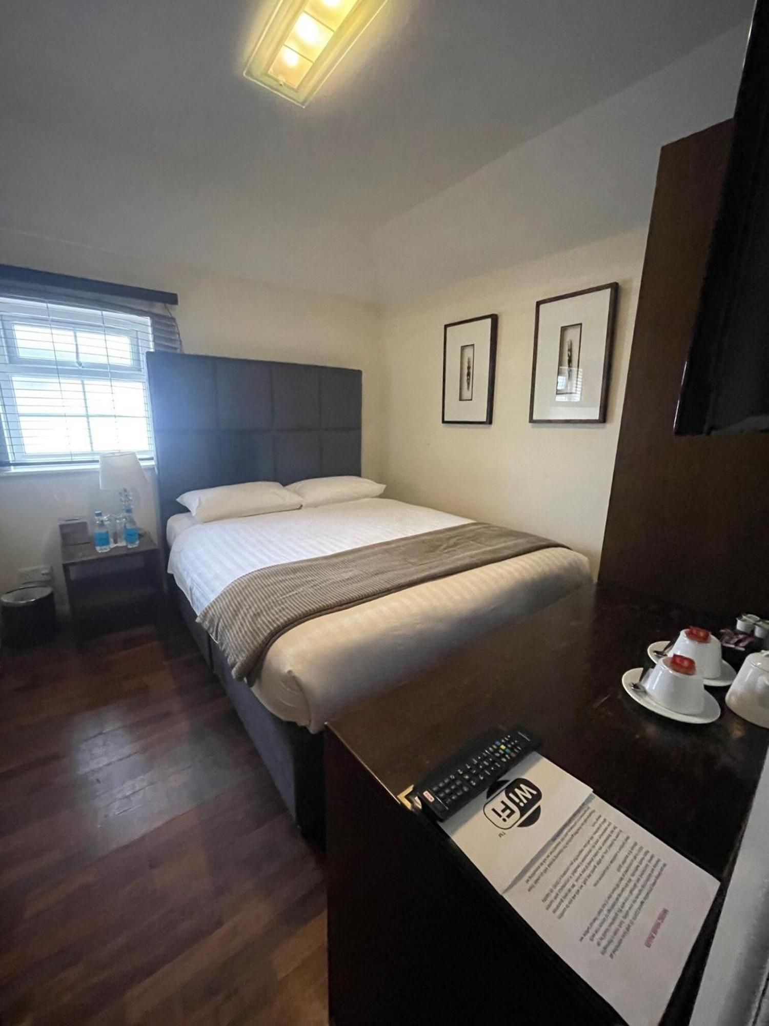 Hotel Nap Inn Barnet Ngoại thất bức ảnh