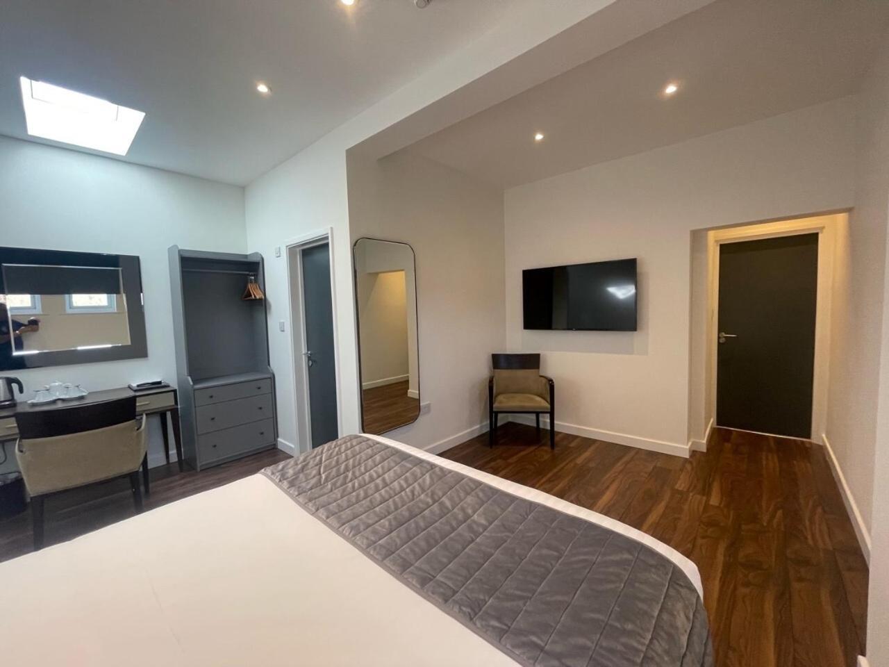 Hotel Nap Inn Barnet Ngoại thất bức ảnh
