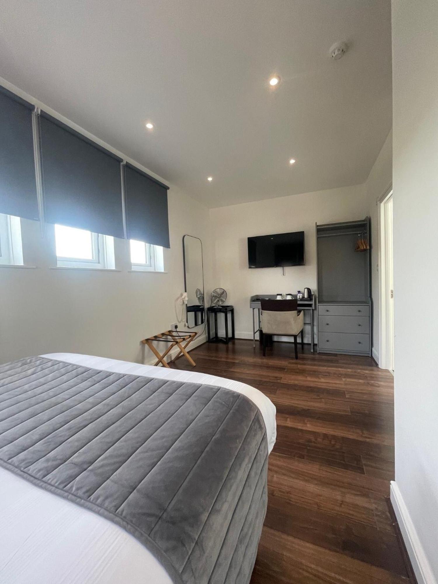 Hotel Nap Inn Barnet Ngoại thất bức ảnh