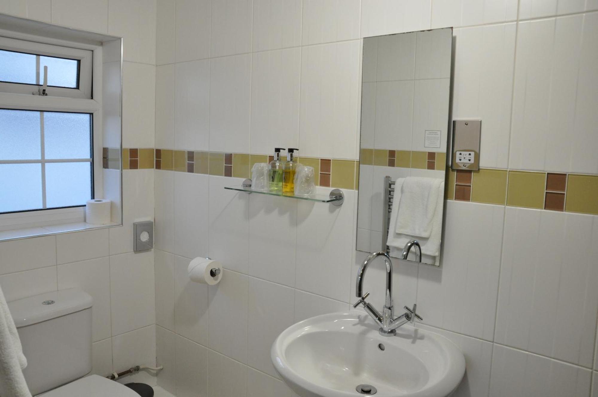 Hotel Nap Inn Barnet Ngoại thất bức ảnh
