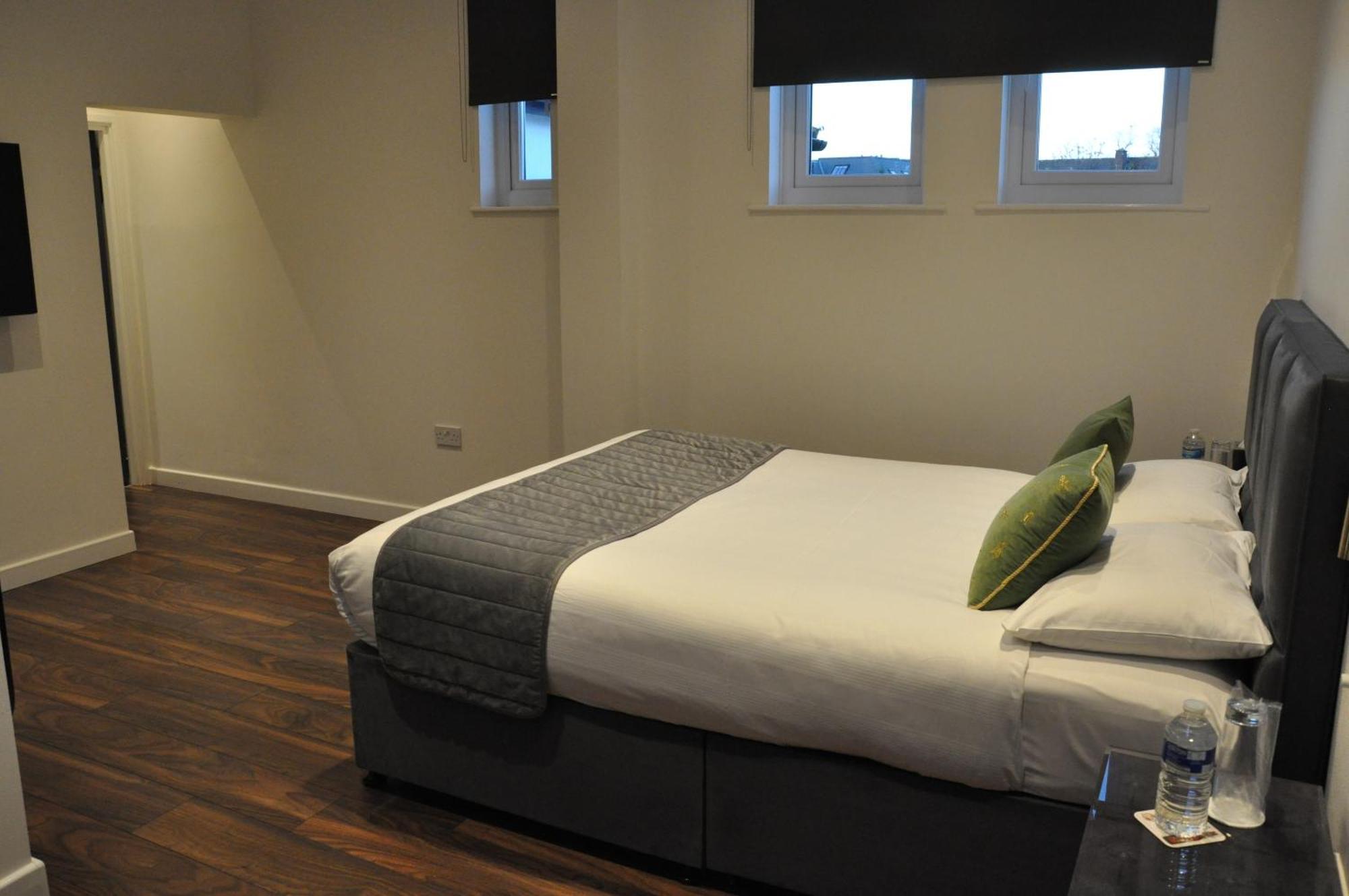 Hotel Nap Inn Barnet Ngoại thất bức ảnh